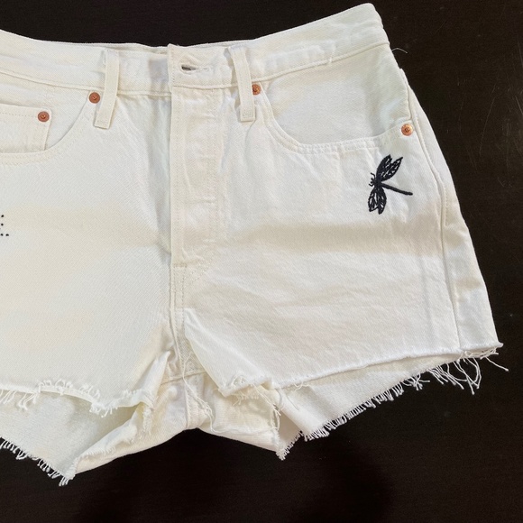 Levi’s 501 shorts cream dragonfly embroidered size 28 - Picture 5 of 6